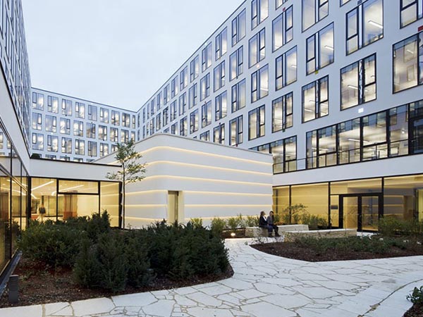 濟南辦公室裝修風(fēng)格設(shè)計是大家關(guān)注的問題